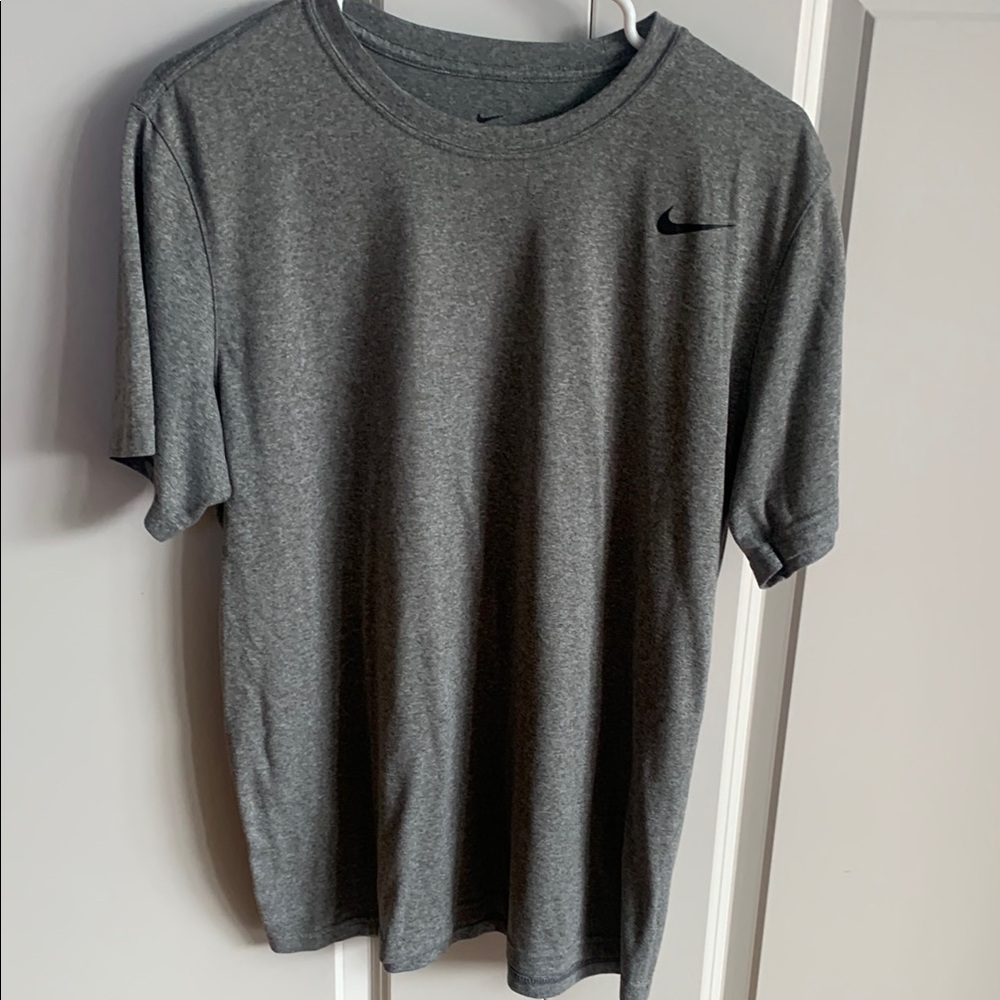 Nike Gray Short Sleeve Tee Classic Athletic Wear